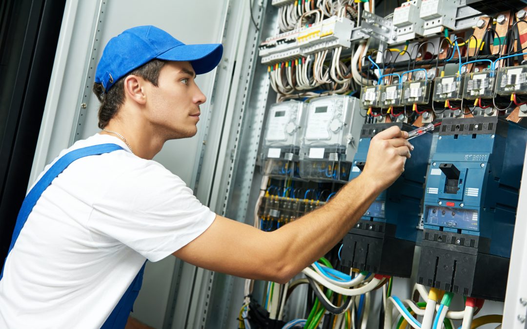 Industrial Electrician Ottawa: Services for Warehouses & Factories